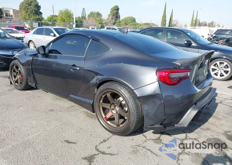 2016 Scion Fr-S z USA, uszkodzony, nr VIN JF1ZNAA12G8708211